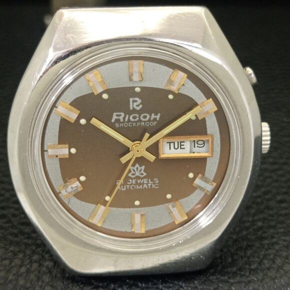 Vintage 1986 Ricoh Automatic Mens Silver Watch W/daydate & Brown accents - Picture 4 of 10